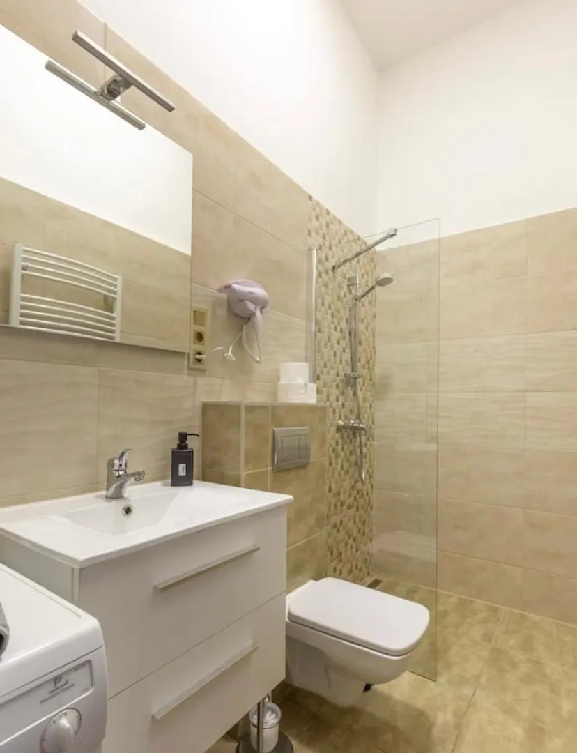 Mosaic Manor Apartment 布达佩斯 0*,